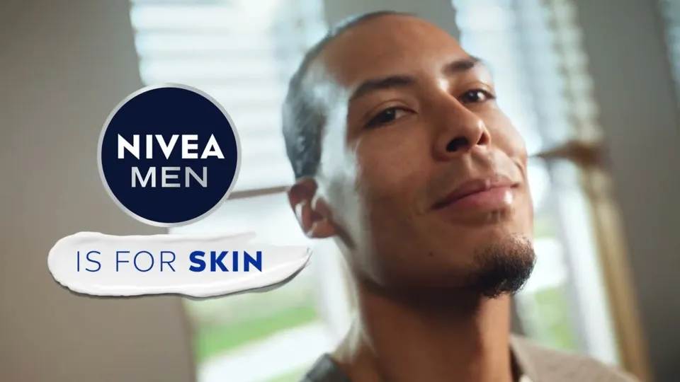 Still from the spot NIVEA MEN – SENSITIVE · LIVERPOOL FC