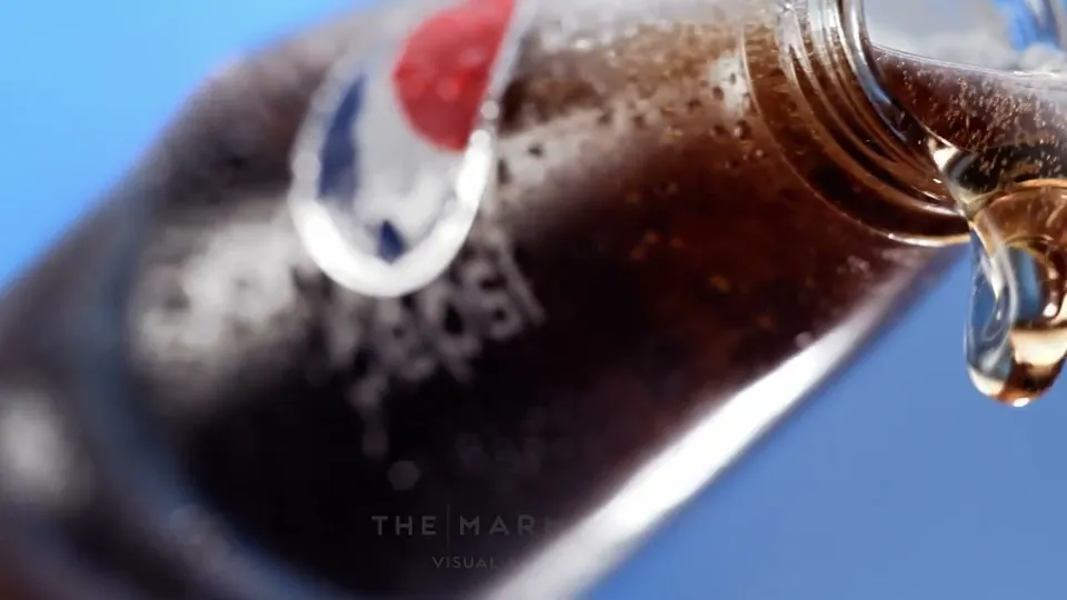 Still from the spot PEPSI – BLUE BOTTLE